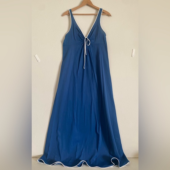 Vintage 1970s Vassarette Maxi Nightgown/Slip - Picture 1 of 5
